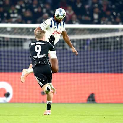 hien isac-UCL League Phase MD5 Eintracht Frankfurt vs Atalanta-0025