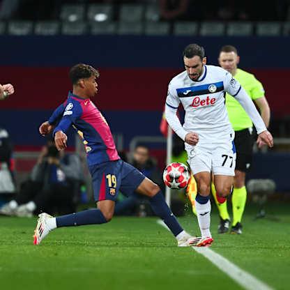 zappacosta-during training session ahead of the UCL match between FC Barcelona - Atalanta_0113