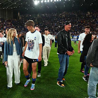 festa_fine_gara-Serie A Enilive 2024-25 giornata 38 Atalanta-Parma_0058