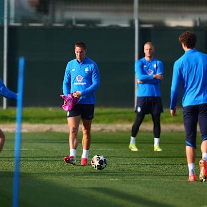 TRAINING-UCL R16  Training-0408