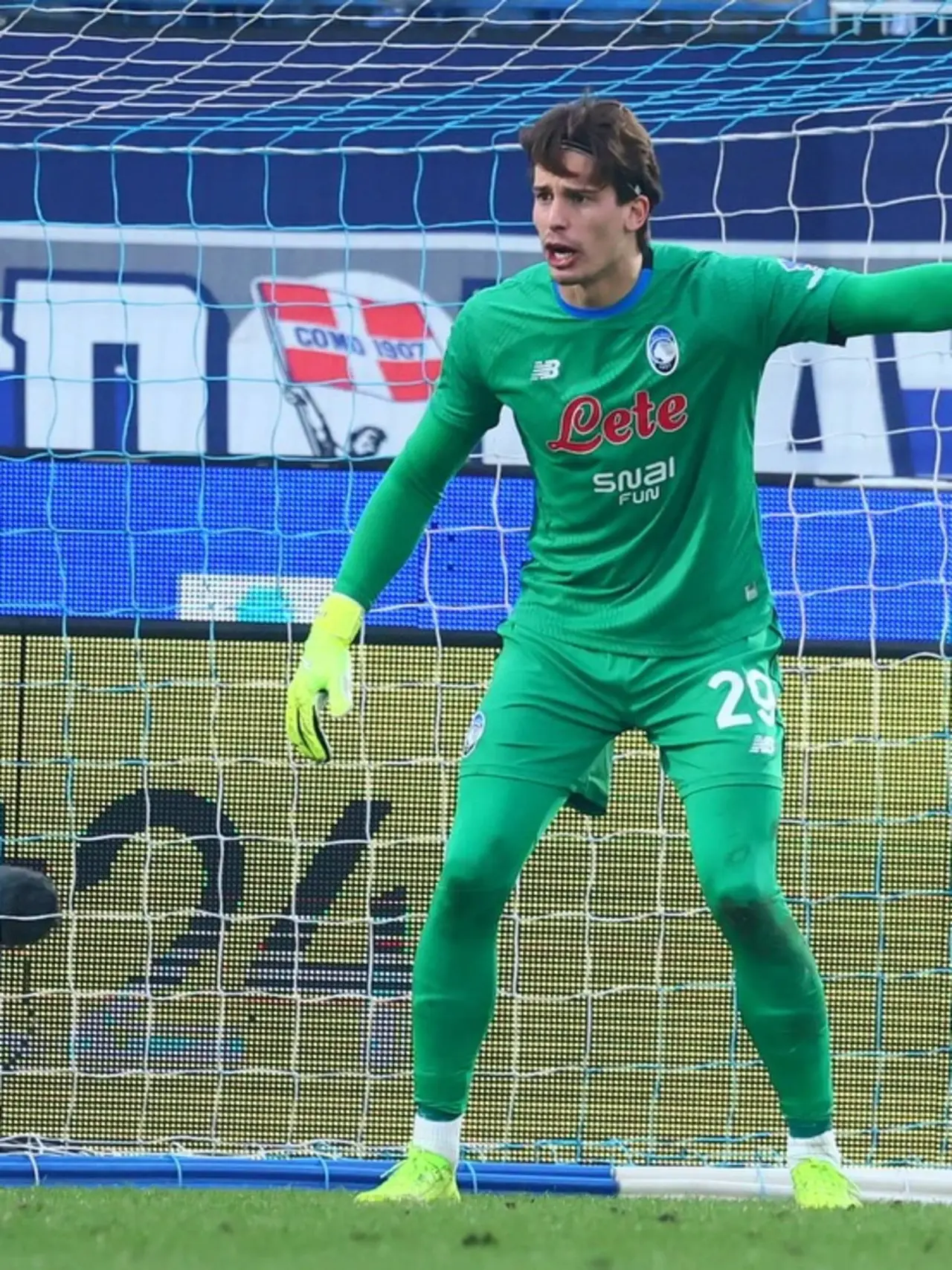 10-man Atalanta show huge character at Como