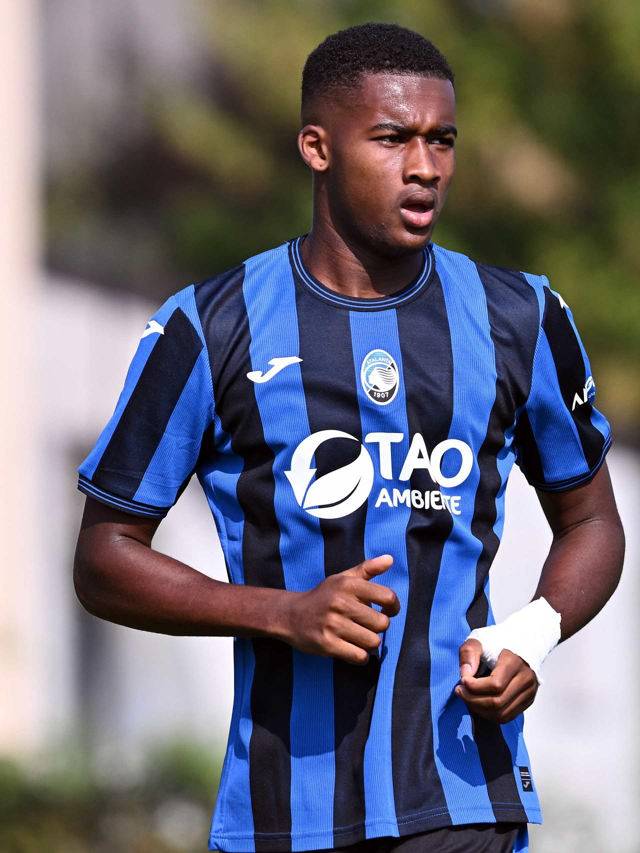 Siren Diao joins Granada on loan 
