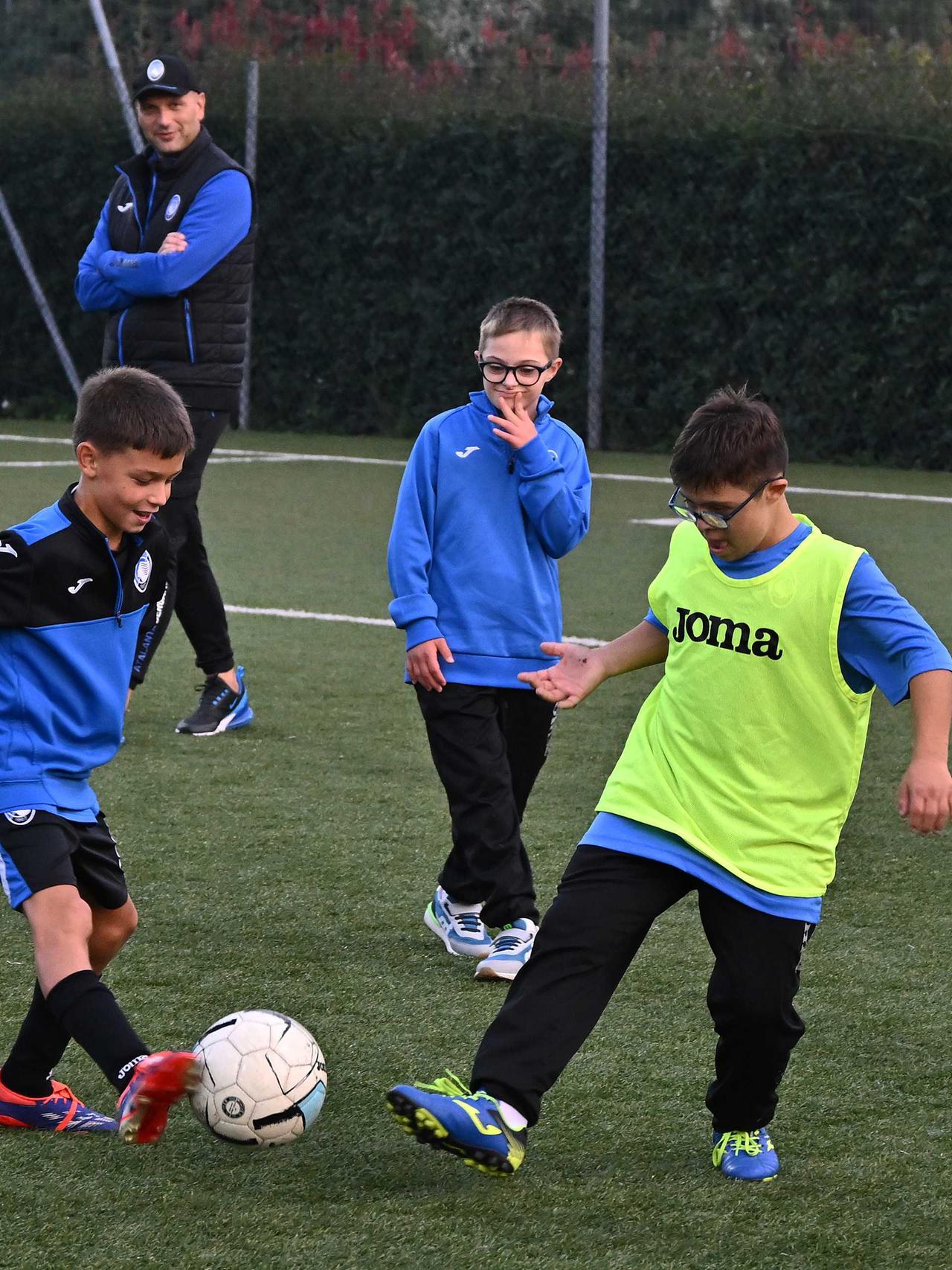 Atalanta For Special’s joined-up drill with the Under-9s and U10s