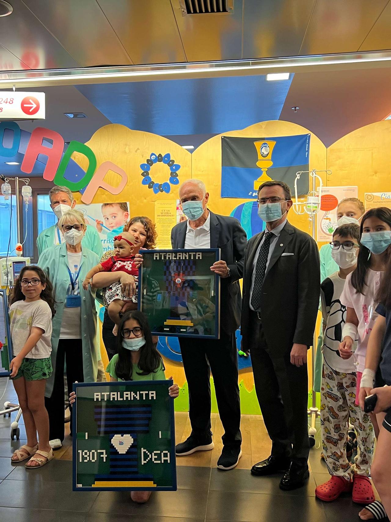 President Percassi visiting the Giovanni XXIII's paediatric wards