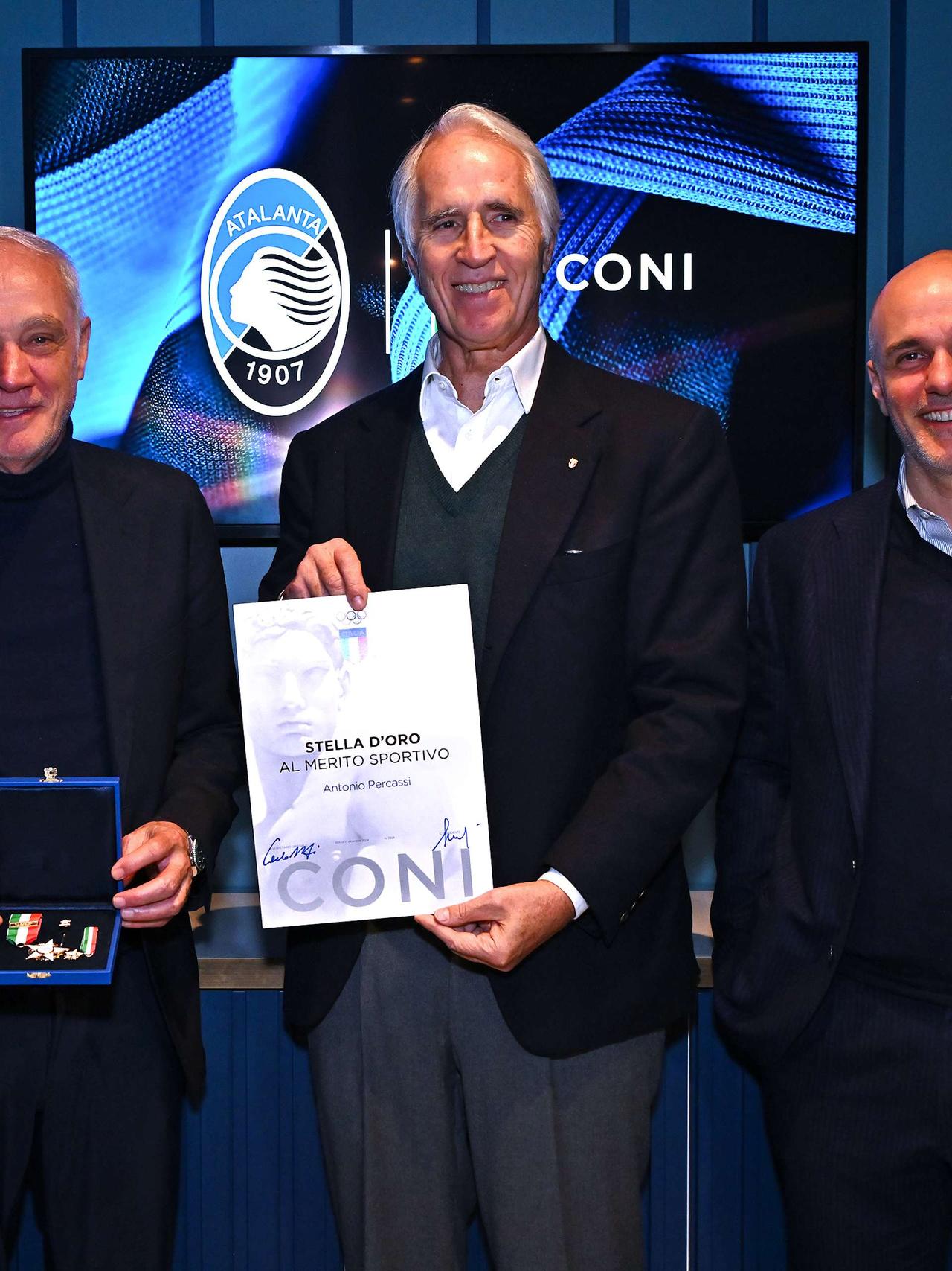 Malagò awarding President Percassi with the Gold Star for Sporting Merit
