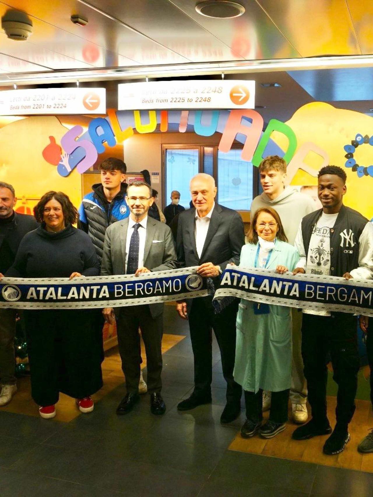 Atalanta's Xmas visit at the Giovanni XXIII's paediatric wards