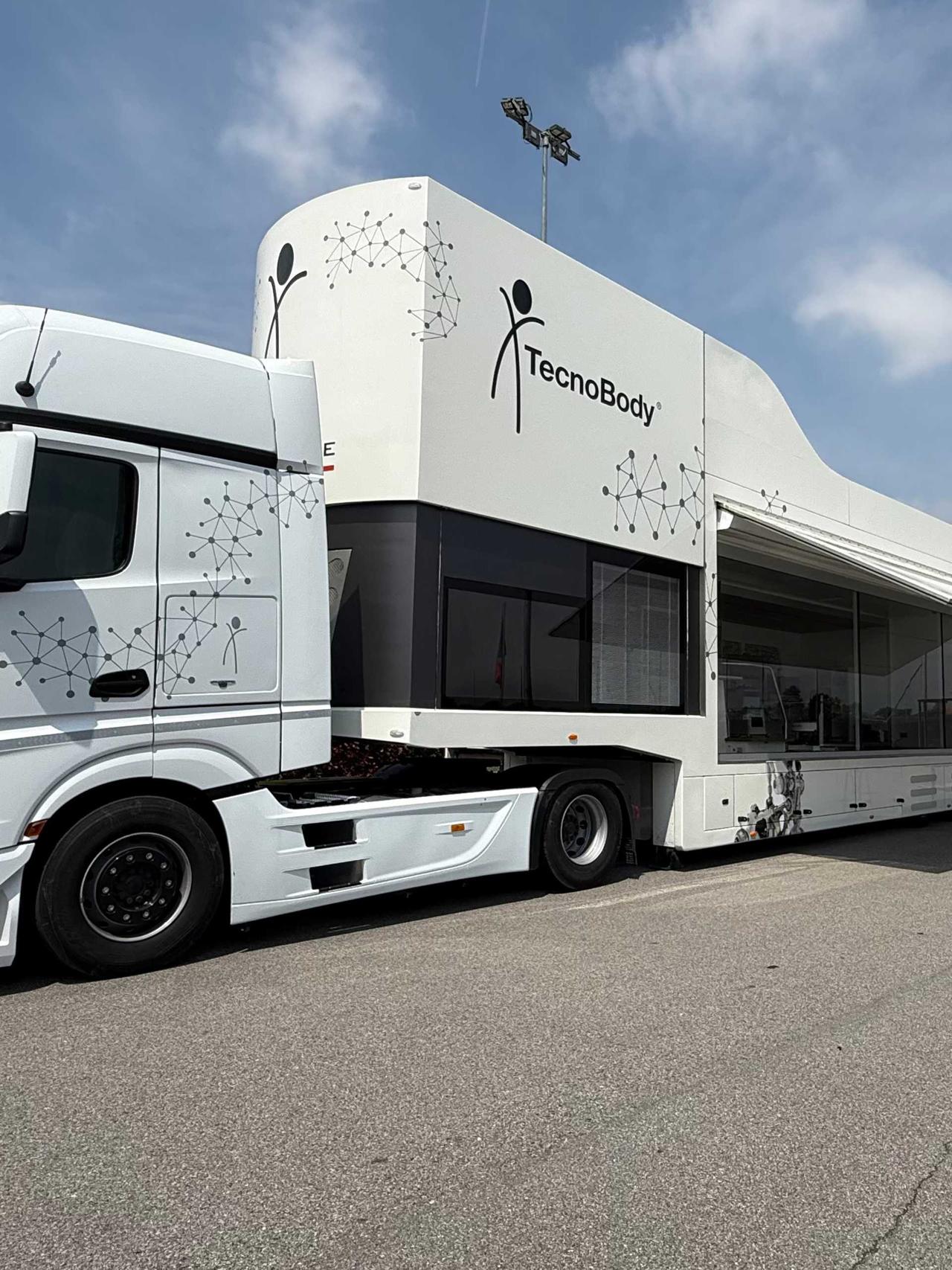 The TecnoBody truck at the Centro Bortolotti 