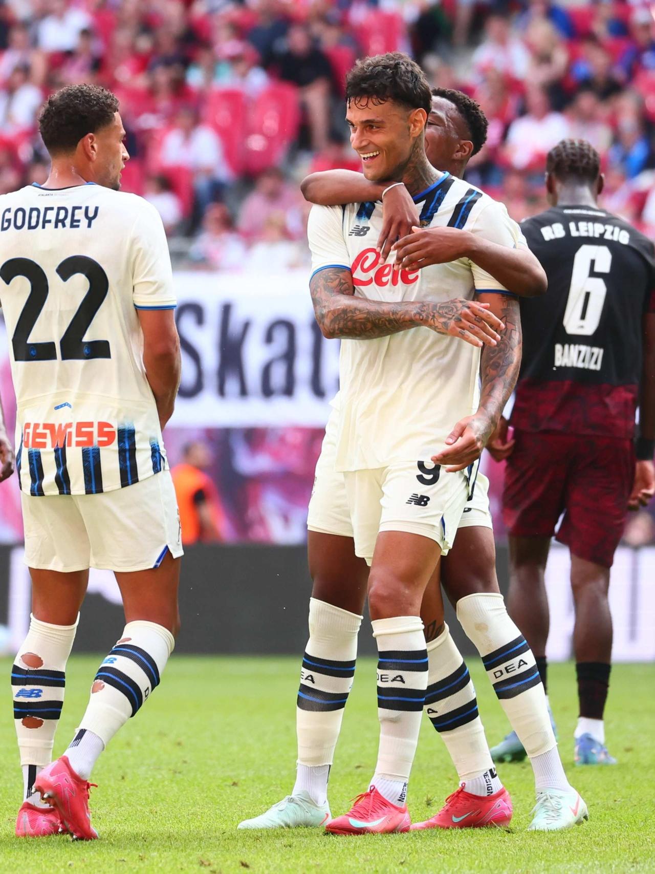 Scamacca-Bernasconi late show fires Atalanta's comeback in Leipzig