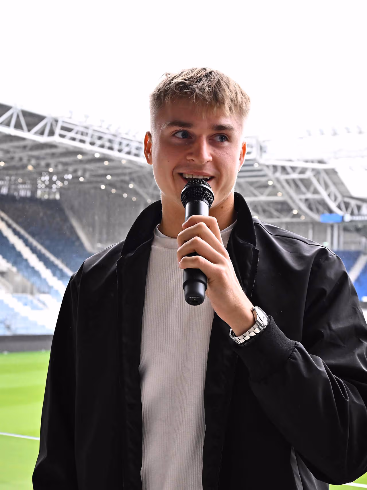 Piotr Pardel hosting the 2025/26 “La Scuola allo Stadio” Round 1