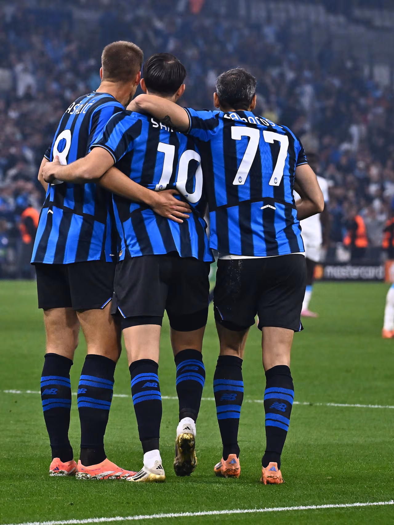 Pics from OM 0-1 Atalanta | UCL League Phase MD4