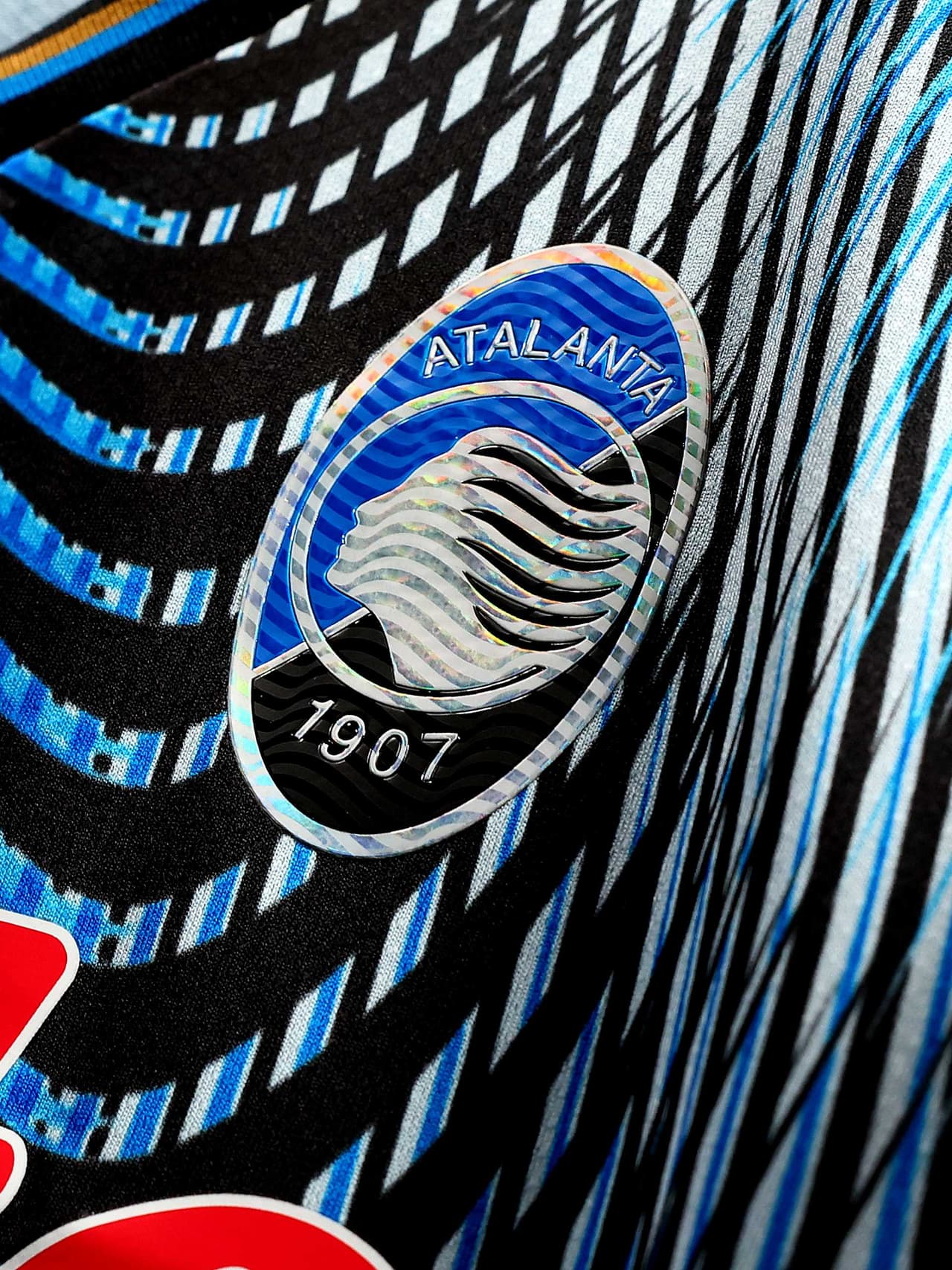 Atalanta and New Balance unveil 2025/26 Fourth Kit