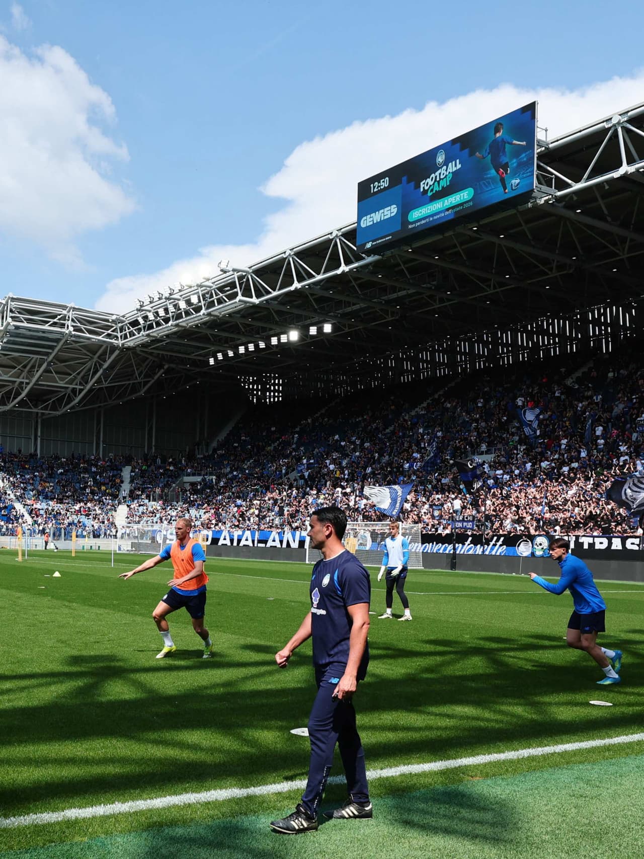 Late-morning training session at the New Balance Arena