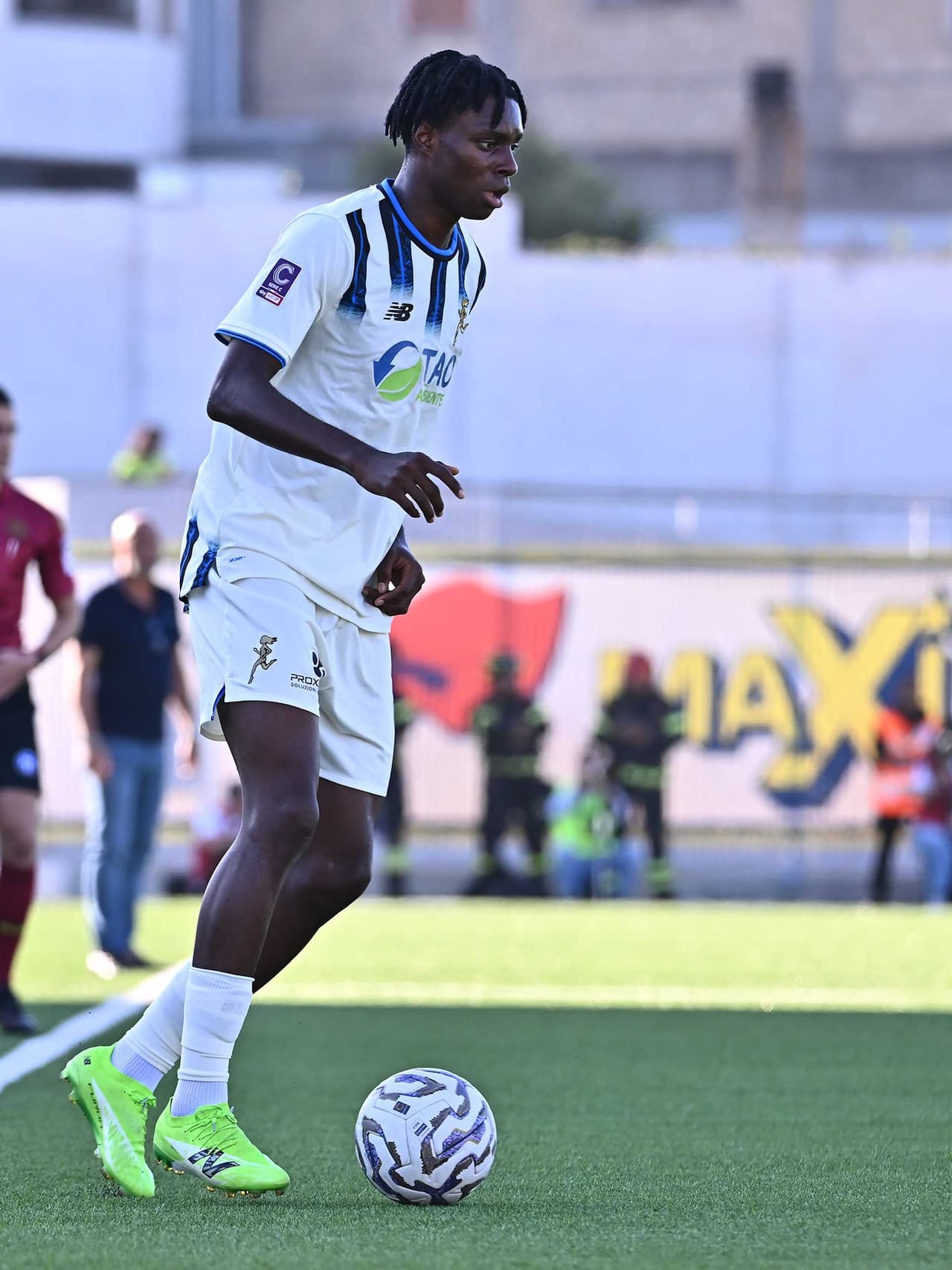 U23s, Assist on U19 EURO debut for Idele
