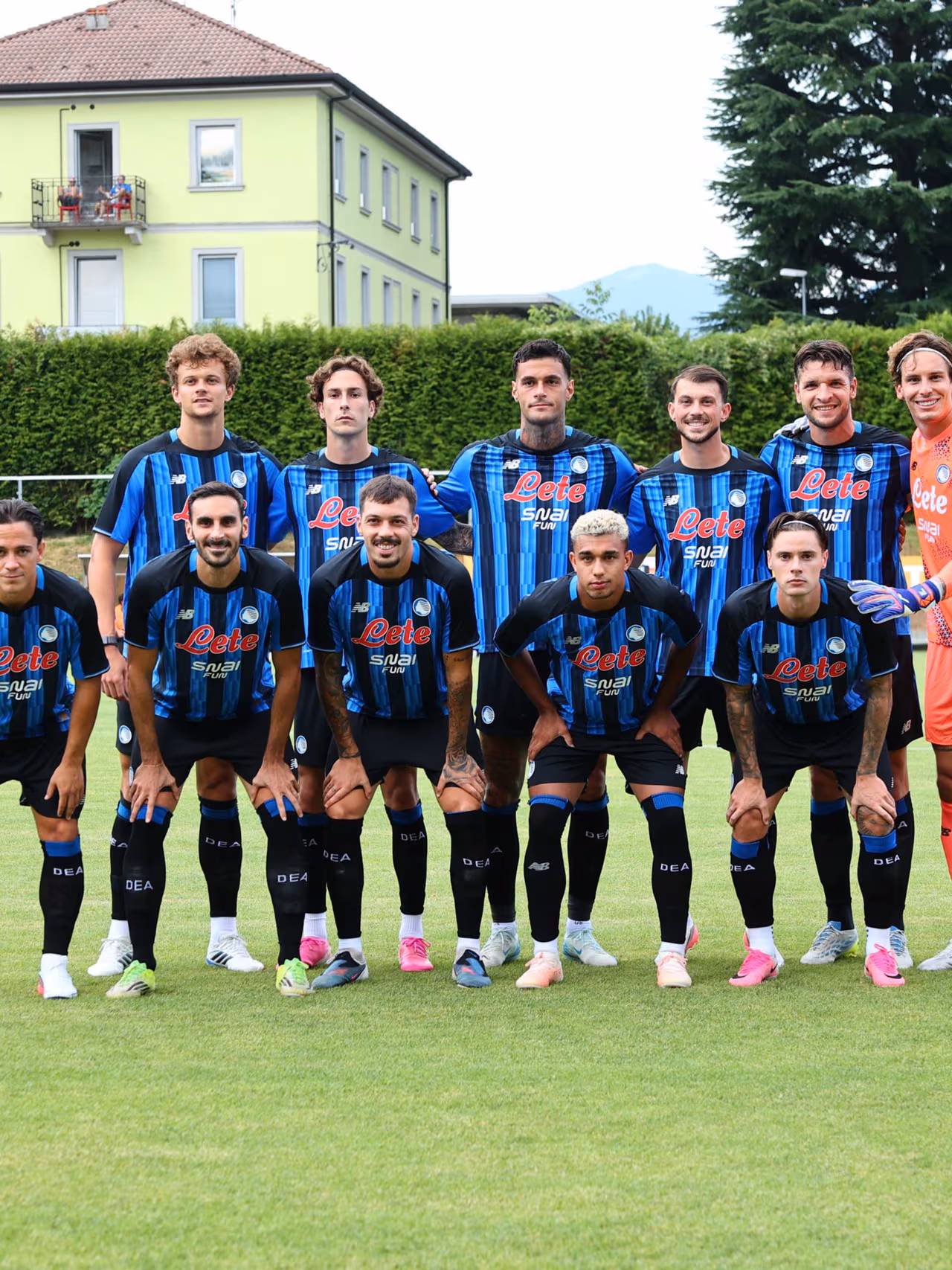 Packed stands in Clusone for Sarri's Atalanta