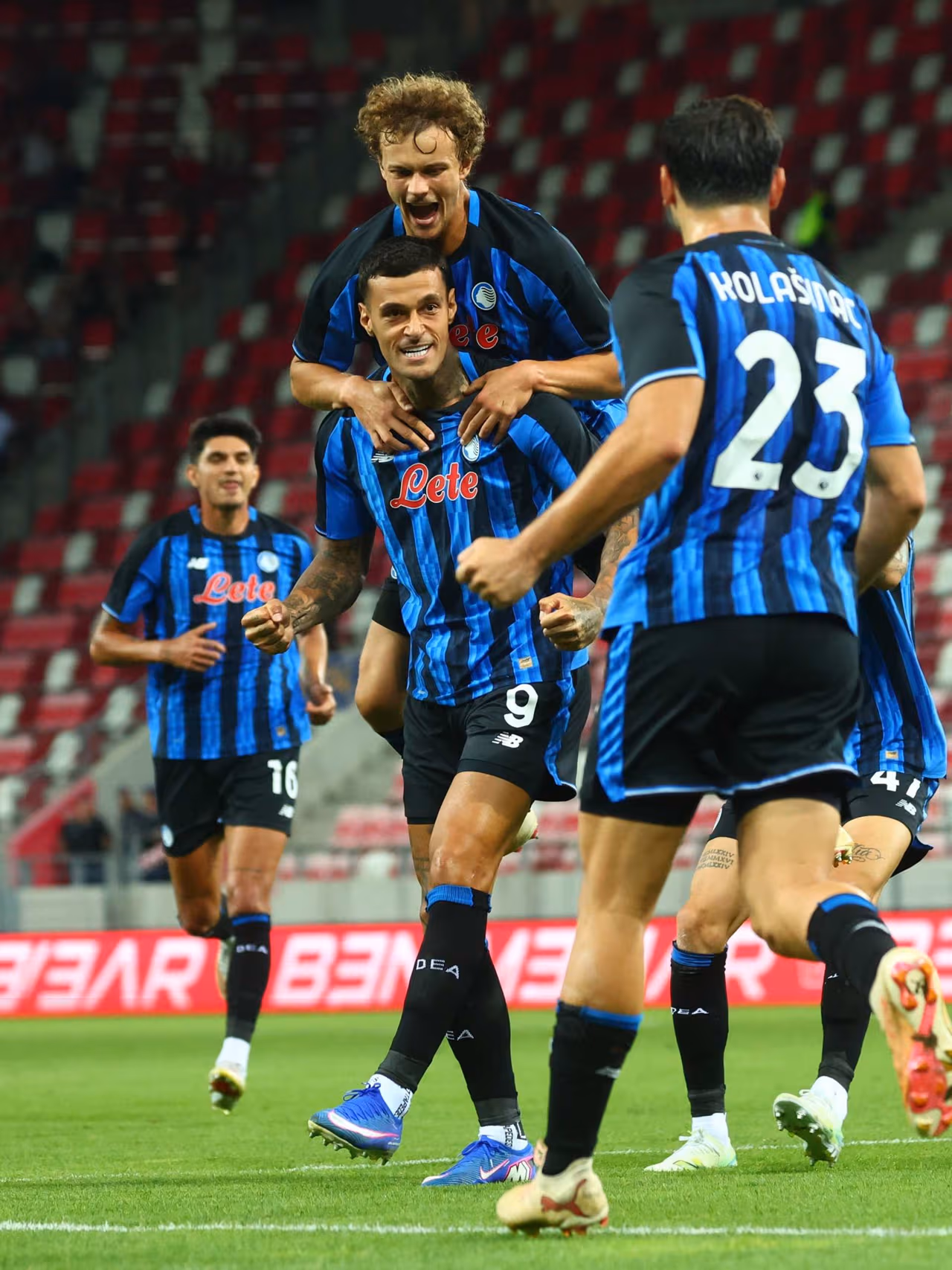 Scamacca fires Atalanta into the UEFA Conference League League Phase!