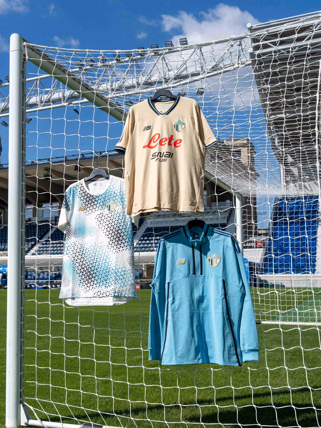 Complete your Third Kit look with the pre-match shirt and jacket