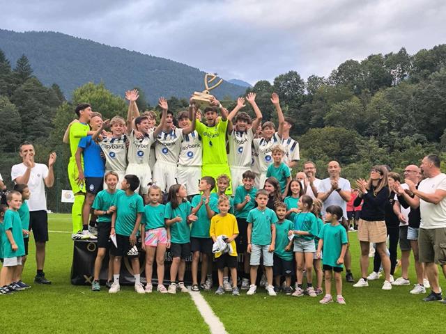 U15s, winners of the Paolo Valenti Summer Cup