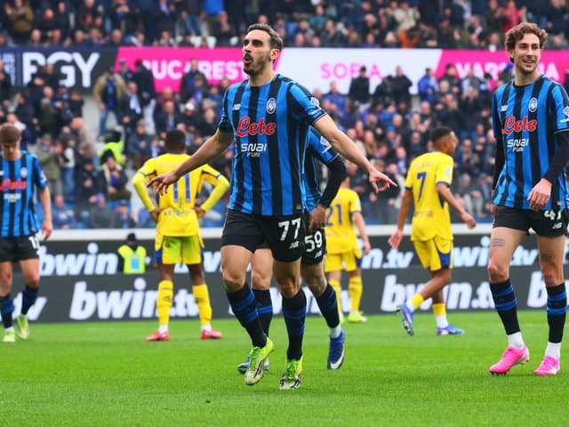 Three more points in the bag on De Roon's record day