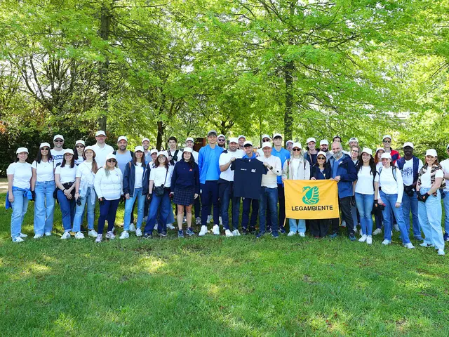 Atalanta and Allianz Trade mark "Earth Day" together
