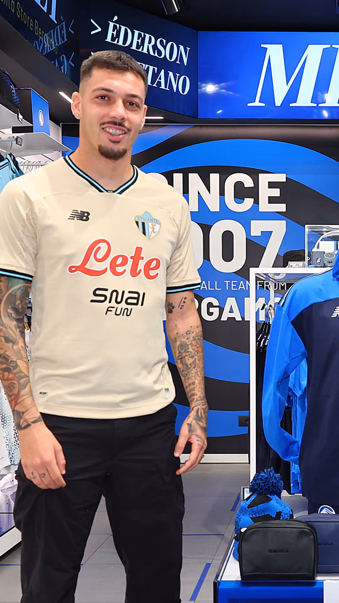 Éderson and Gaetano at the Atalanta Store: Meet & Greet Photo Gallery