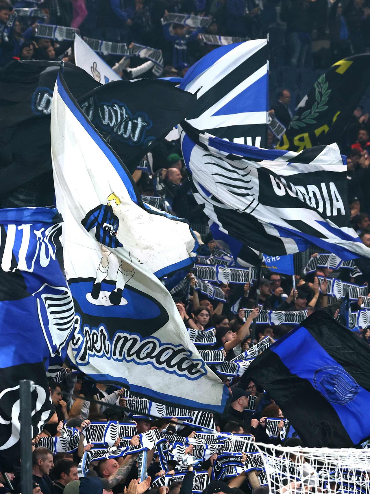 TIFOSI-UCL-Atalanta-Celtic-coreografia Nord 2024-25